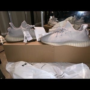 100% authentic yeezy 350 boost